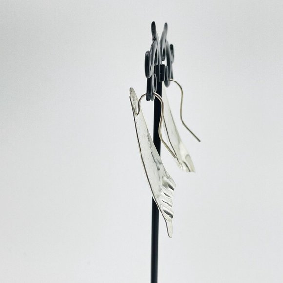 Crimped Triangle Embossed Earrings Pierced Silver Tone Stylized Feet Toes - Picture 7 of 9